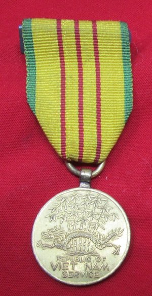  US Vietnam War Campaign Medal, In Country Mfg — image 2