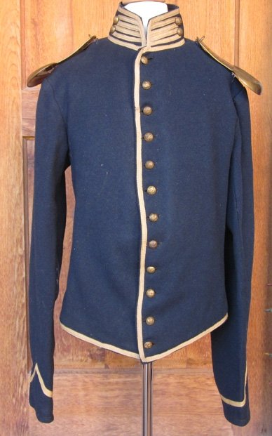  US Civil War, Cavalry Enlisted Shell Jacket & Shoulder Scales, Cincinnati Depot, Size 3 — image 2