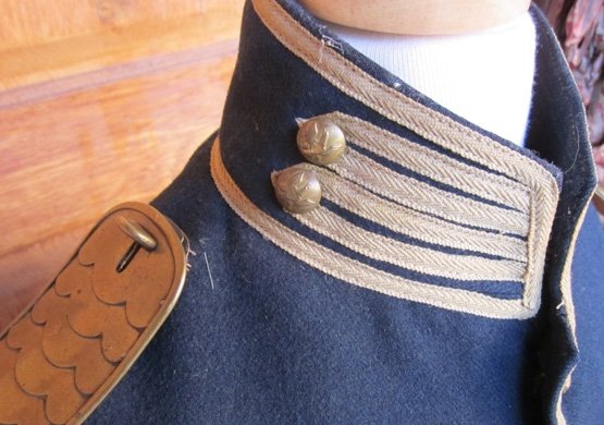  US Civil War, Cavalry Enlisted Shell Jacket & Shoulder Scales, Cincinnati Depot, Size 3 — image 4