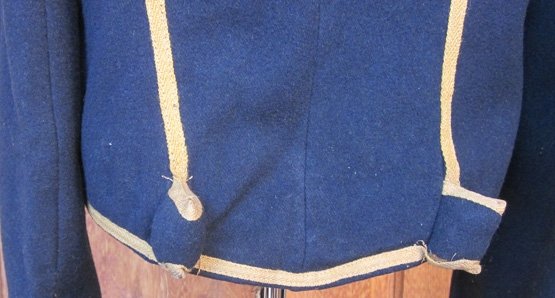  US Civil War, Cavalry Enlisted Shell Jacket & Shoulder Scales, Cincinnati Depot, Size 3 — image 5