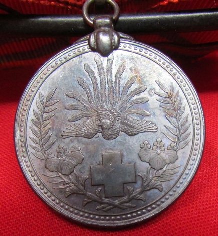  Japanese WWII Ladies Red Cross Membership Medal & Box — image 3