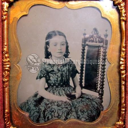  US Civil War Era Cased 6th Plate Tintype, Young Girl Holding An Image — image 4
