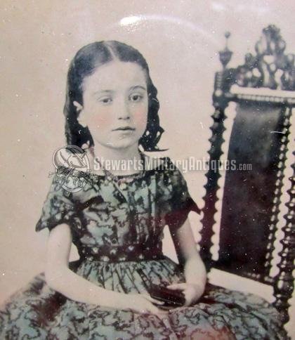  US Civil War Era Cased 6th Plate Tintype, Young Girl Holding An Image — image 5