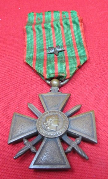  French WWI, Croix de Guerre, Bravery Medal, 1914-1918 Reverse — image 2