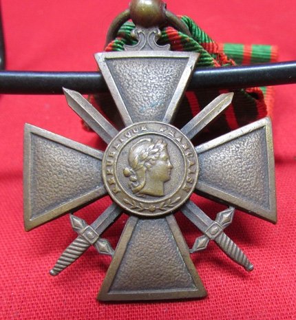  French WWI, Croix de Guerre, Bravery Medal, 1914-1918 Reverse — image 3