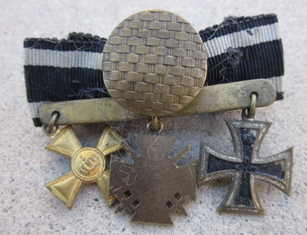  German WWI Lapel Button Trio, EK2, Hindenburg & Long Service — image 3