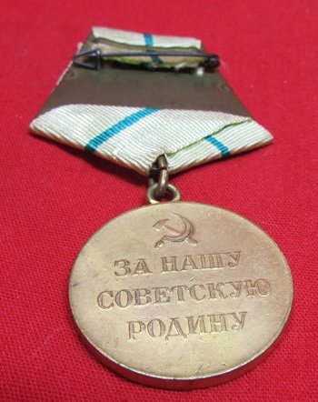  Soviet WWII Defense of Leningrad Medal — image 5