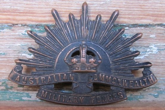  Australia, WWII Commonwealth Forces Hat Badge — image 2