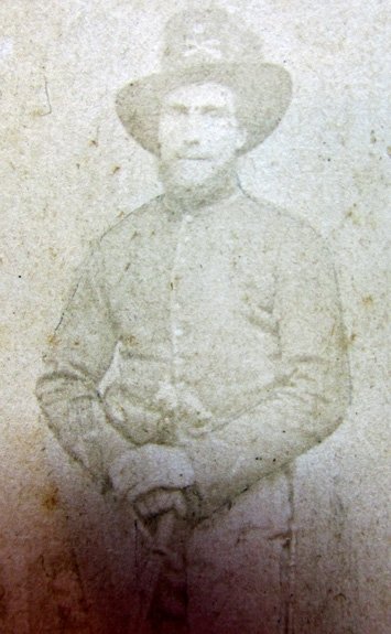 US Civil War  CDV,  Standing Armed Cavalryman — image 3
