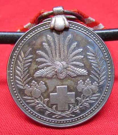  Japanese Showa Era Red Cross Membership Medal, Silver, Cased — image 4