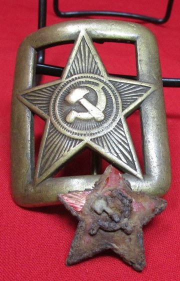  Soviet WWII, Officers Belt Buckle & Hat Insignia, Field Recovered — image 2