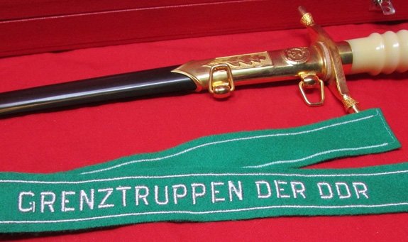  East German Cold War Border Guard General Officers Dagger & Fitted Case — image 4