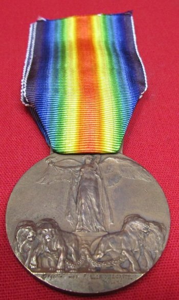  Italian WWI Victory Medal & Ribbon, Type3, F.M. Lorioli & Castelli-Milano — image 2