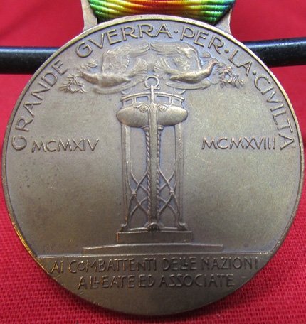  Italian WWI Victory Medal & Ribbon, Type3, F.M. Lorioli & Castelli-Milano — image 4