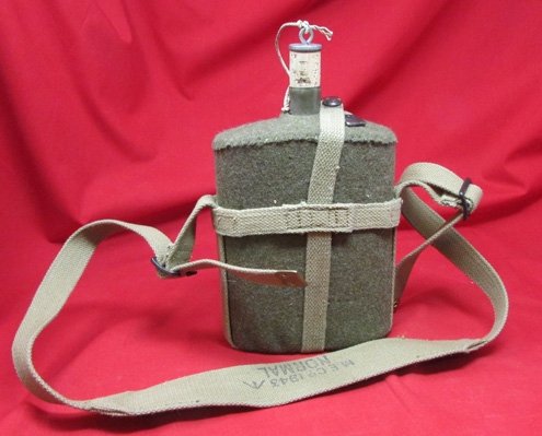  British WWII P37 Pattern Canteen 1943 Dated Strap — image 2