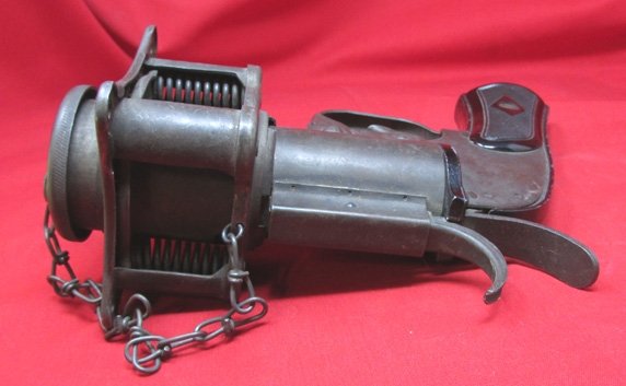  US WWII M8 Flare Pistol & Aircraft Muzzle Attachment — image 5