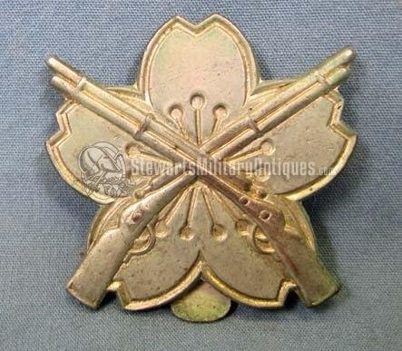 Japanese WWII M1887, 2nd Class Marksmanship Badge — image 2