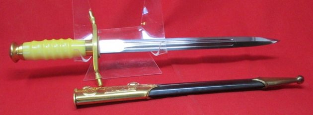  East German Volksmarine Admiral Dagger, Cased — image 8