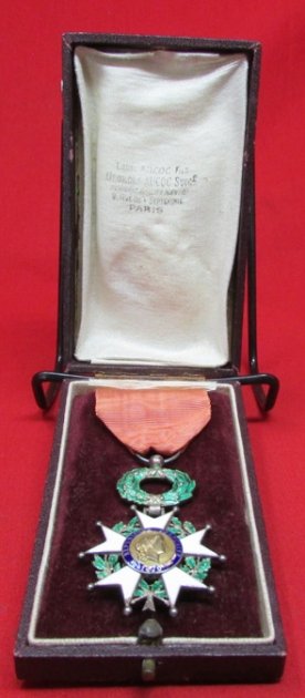  French WWI, Legion of Honor, Knight Class, Cased — image 3