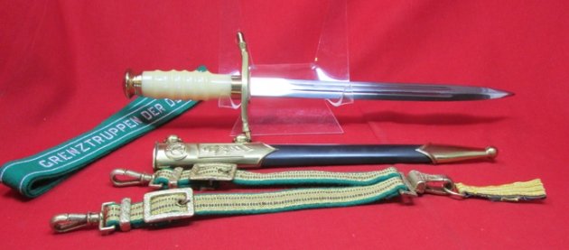  East German Cold War Border Guard General Officers Dagger & Fitted Case — image 4