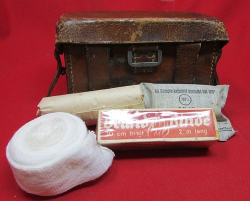  German WWII Medic Pouch with Contents, 1935 — image 7