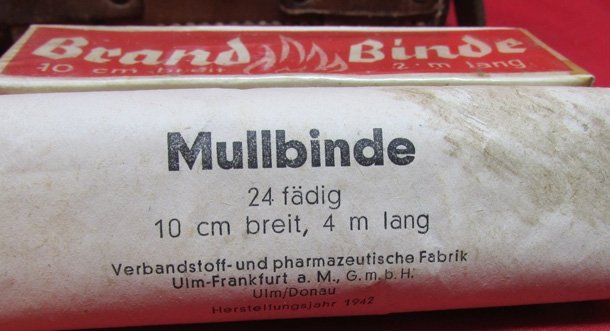  German WWII Medic Pouch with Contents, 1935 — image 9