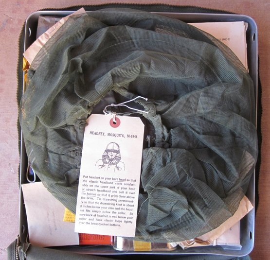  US Vietnam War, USAF Aviators Seat Pack Survival Kit, Over Water, 1964 — image 3