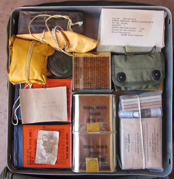 US Vietnam War, USAF Aviators Seat Pack Survival Kit, Over Water, 1964 — image 7