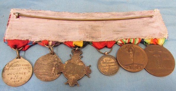  Italian WWI Soldiers, Six Place Medal Bar, — image 4