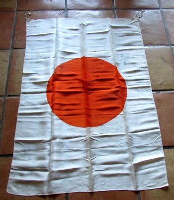  Japanese WWII Signed Silk Flag, Partial Translation, 28 x 40 Inches — image 2