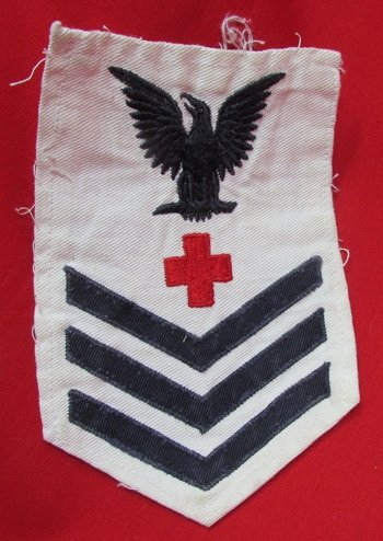 US WWII-Korean War,  US Navy 1st Class Pharmacist Mate Insignia, — image 2