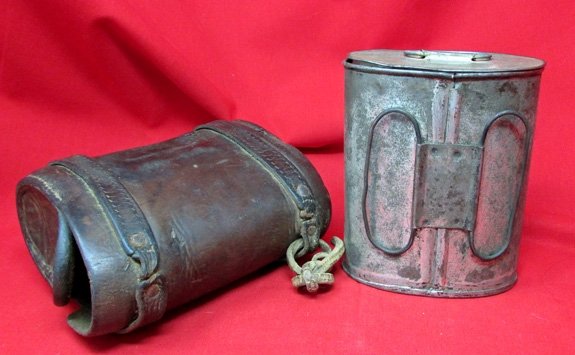  British WWI Era, Messkit & Leather Case — image 3