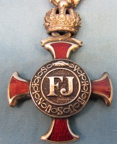  Austrian WWI Era, Silver Merit Medal, Crown & Swords, Star Marked Ring — image 2