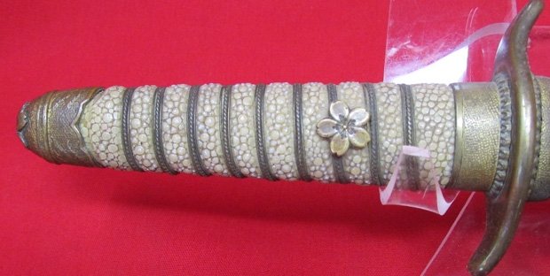  Japanese WWII Imperial Navy Dagger, Pre War Quality — image 3