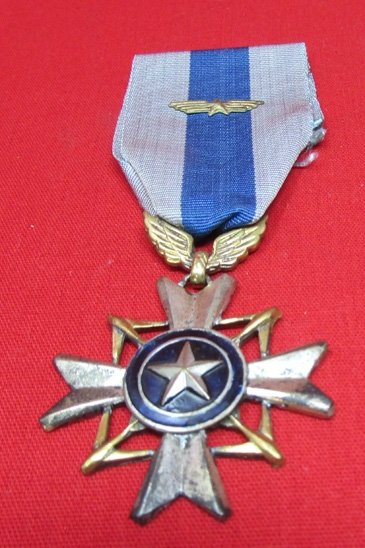  Vietnam War, South Vietnamese Air Gallantry Cross — image 2