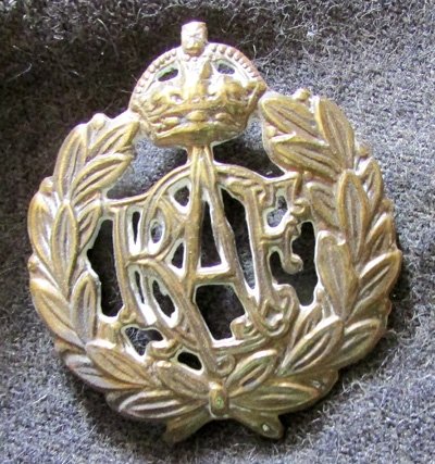  Canada WWII, RCAF Enlisted Tunic, Cap, Shirt & Two Extra Collars — image 7