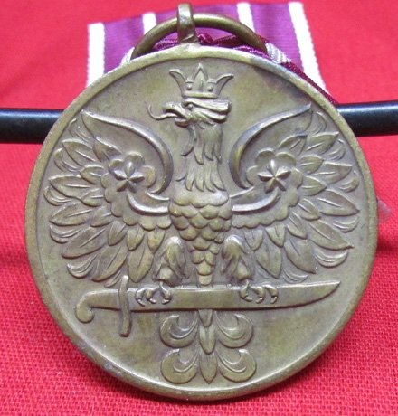  Polish WWII Army Medal & Ribbon, Spink Production — image 3