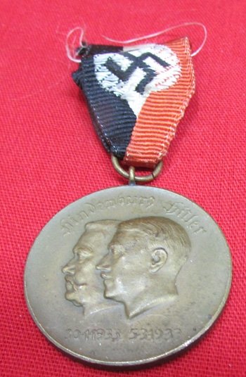  German Hindenburg & Hitler 1933 Election Medal — image 2