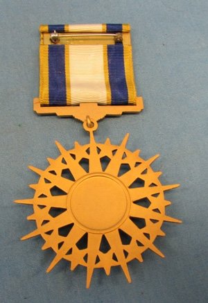  US Cold War Era, Air Force Distinguished Service Medal — image 3