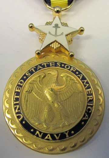  US Cold War Era Navy Distinguished Service Medal — image 3