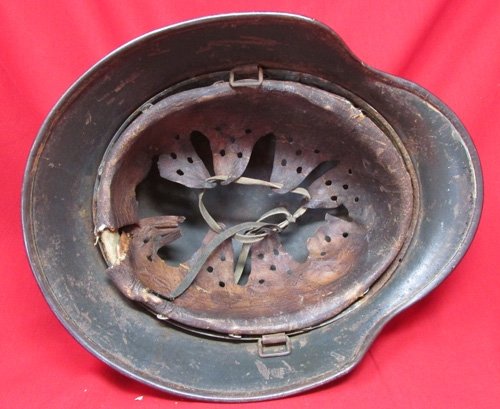  German WWII M1935 Double Decal Steel Helmet Project, SE66 — image 4