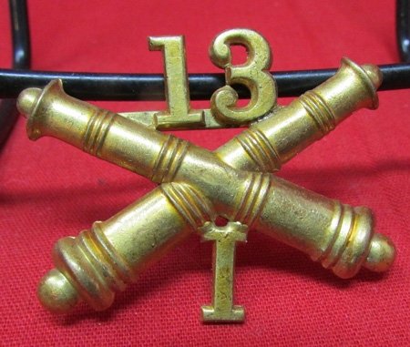  US Indian Wars-SAW, 13th Artillery Hat Insignia — image 2