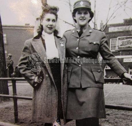  Canadian WWII Women's Army Corps (CWAC) Insignia and Photo Lot, Named — image 7