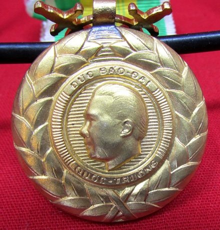  Vietnam, Military Merit Medal, 1st Pattern, Boxed, Drago Paris Mfg — image 4