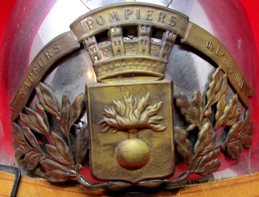  French Post WWII Adrian Pattern Fire Helmet, Complete — image 3