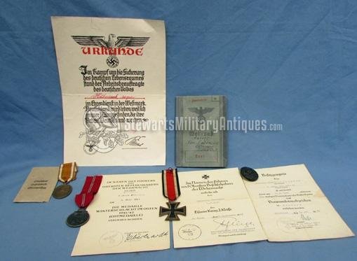 German WWII Wehrpass, Award Document & Medal Lot, KIA Russian Front, 31st Division — image 2