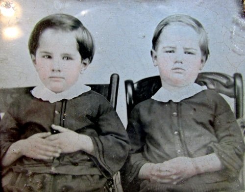  US Civil War Era Ambrotype in Half Case — image 3