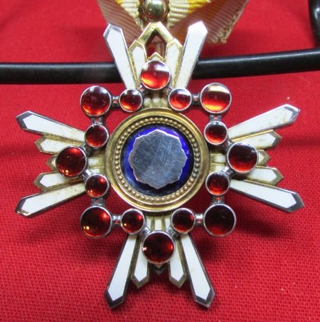  Japanese WWII Era, Order of the Sacred Treasure, 5th Class, Cased — image 5