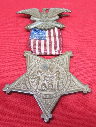  US Post Civil War, GAR Membership Medal, Edge Numbered — image 2
