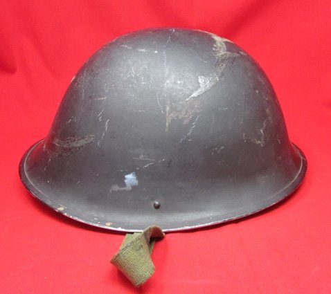  British Korean War Turtle Helmet, Complete — image 2
